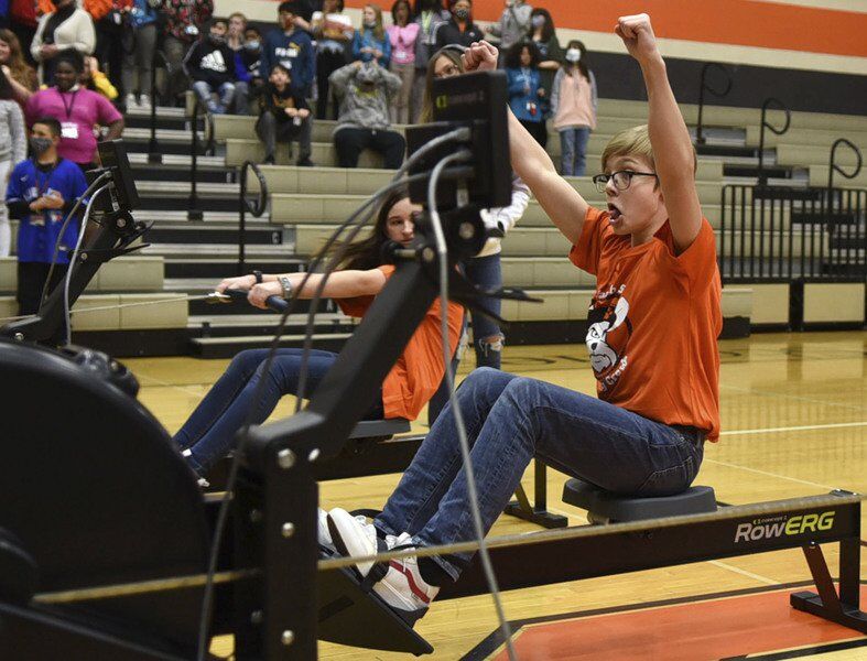 Sarah Scott Middle School gets rowing team